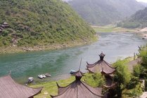 月亮湖山庄